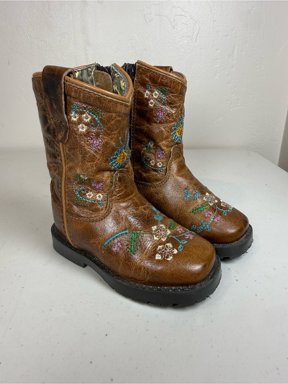 Shyanne toddler floral western boots size 5